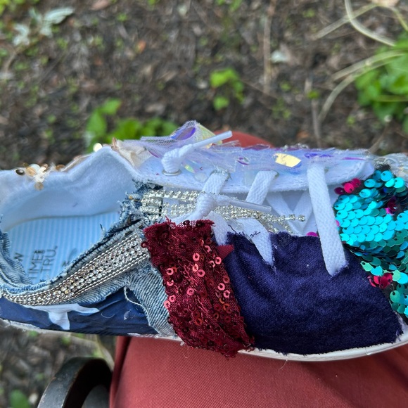 Size 10 sneakers - Picture 7 of 10